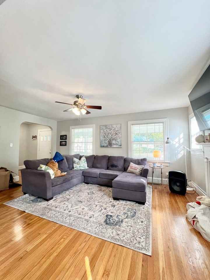 201 N Library St - Photo 7 of 32