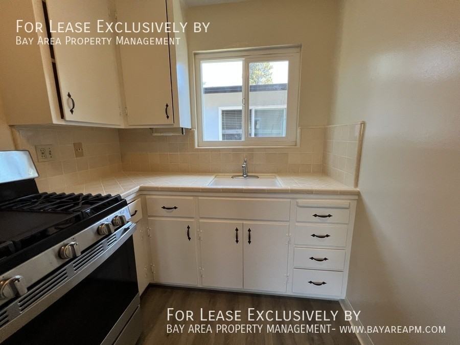 1445 Ebener St #3 - Photo 5 of 9