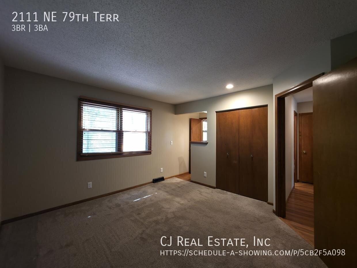 2111 Ne 79th Ter - Photo 7 of 11