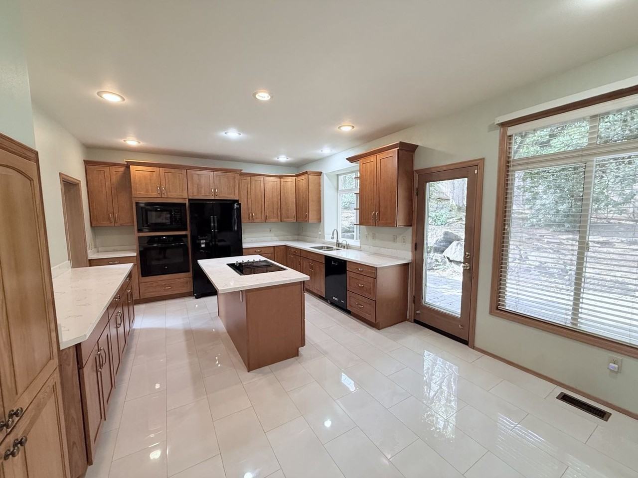 11005 178th Ct Ne - Photo 6 of 21