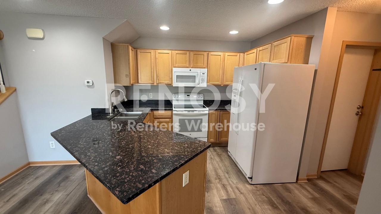 16486 Elm Creek Ln - Photo 6 of 22