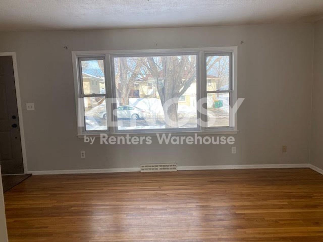 2424 25th St Nw - Photo 2 of 17