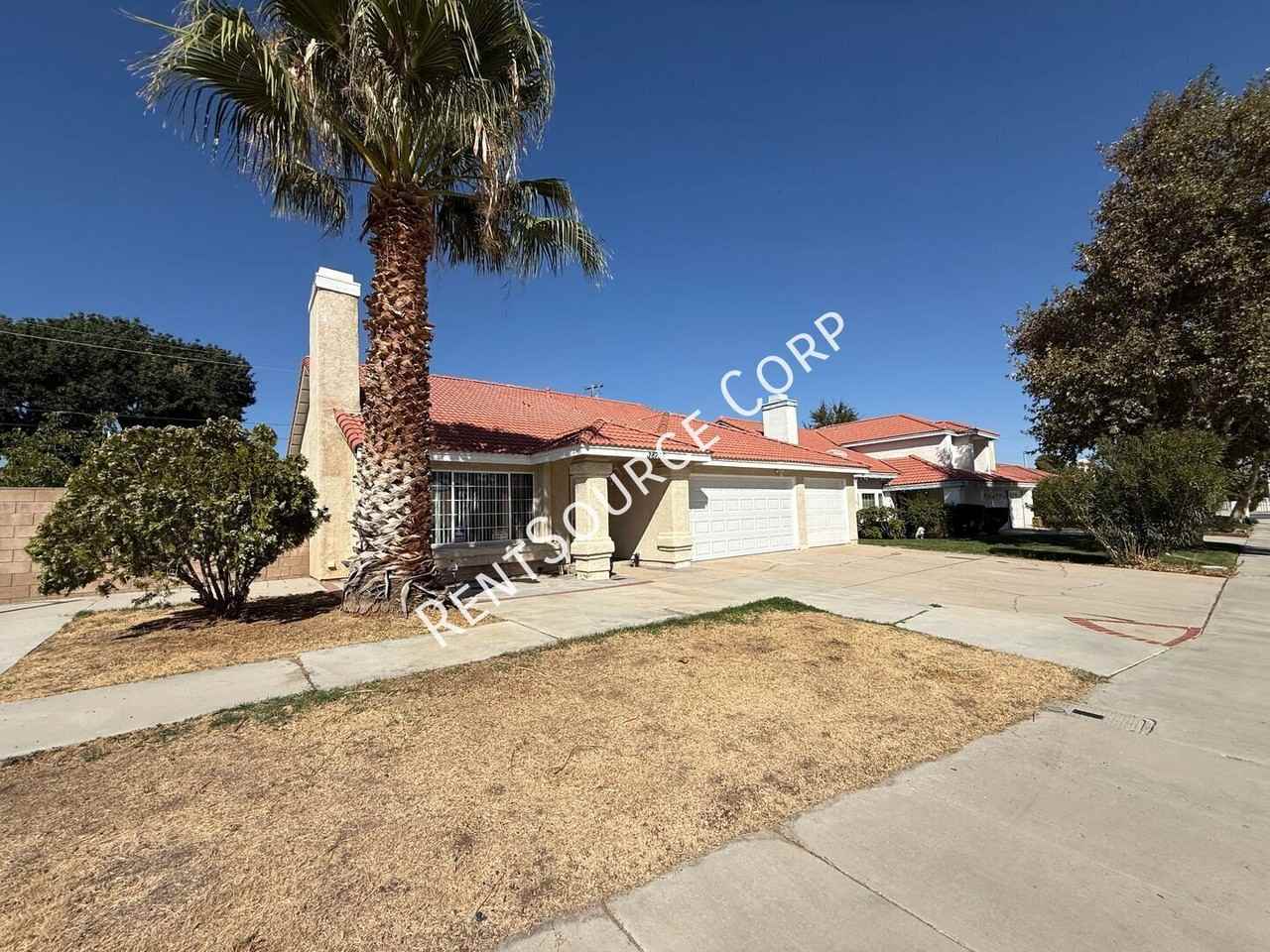 38735 Desert Flower Dr - Photo 2 of 28