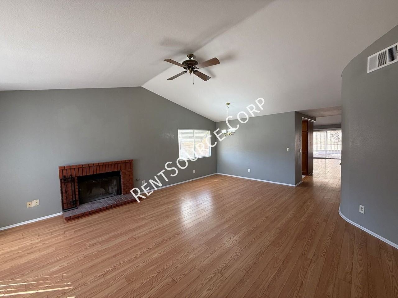 38735 Desert Flower Dr - Photo 4 of 28