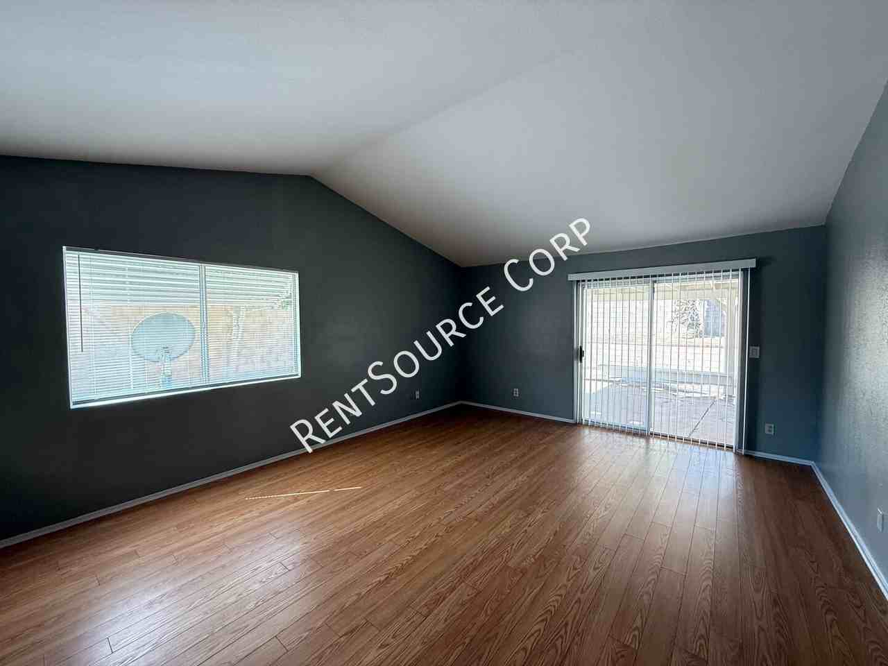 38735 Desert Flower Dr - Photo 7 of 28