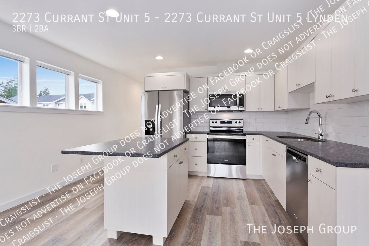 2273 Currant St #5 - Photo 3 of 30