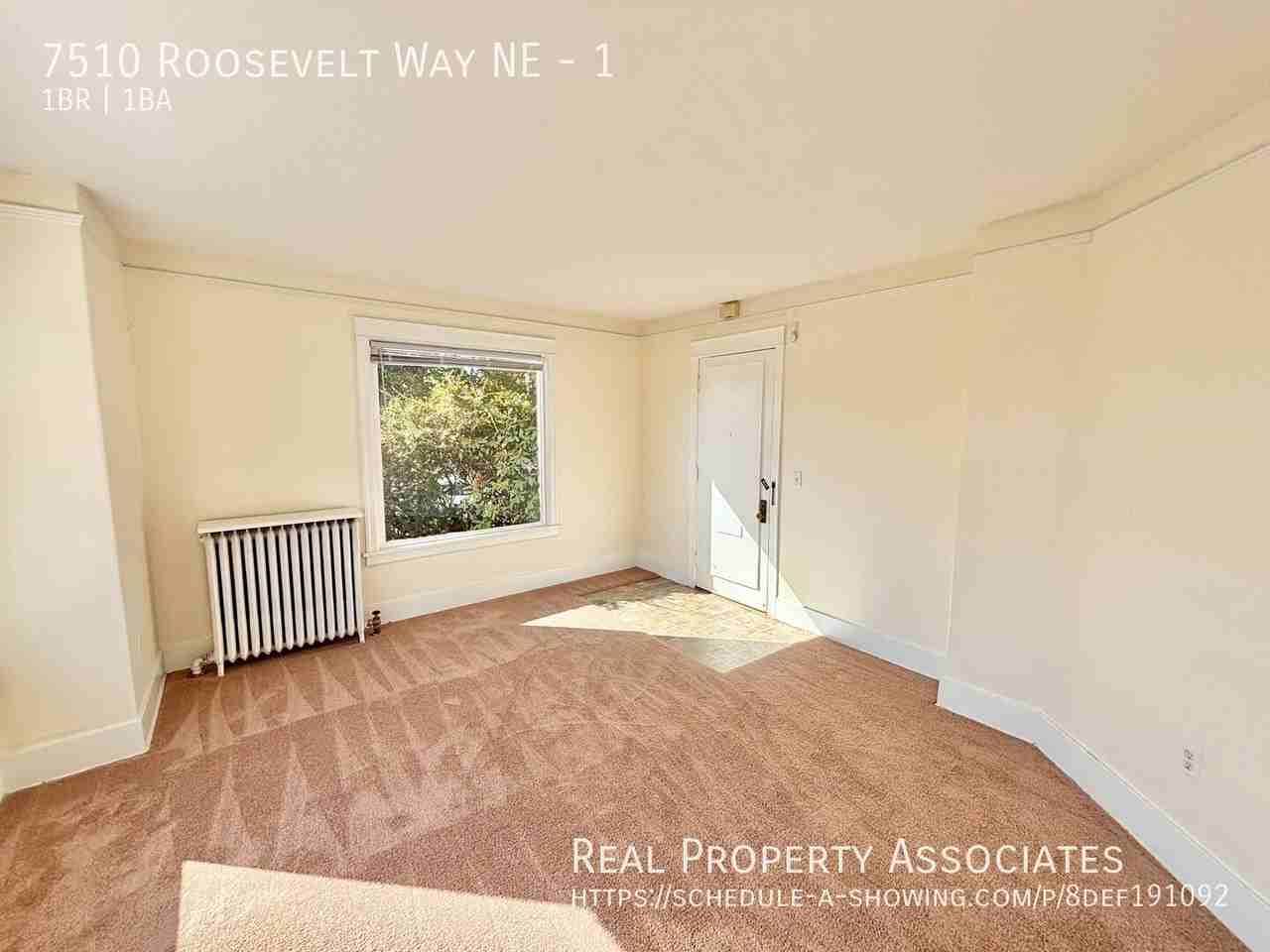 7510 Roosevelt Way Ne #1 - Photo 5 of 16