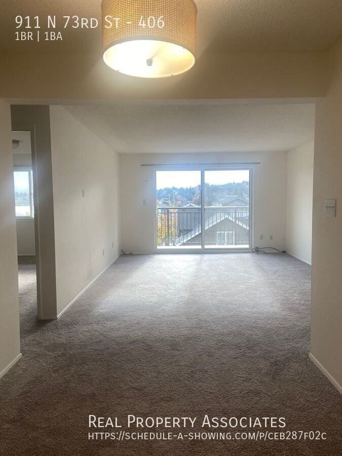 911 N 73rd St #406 - Photo 5 of 16