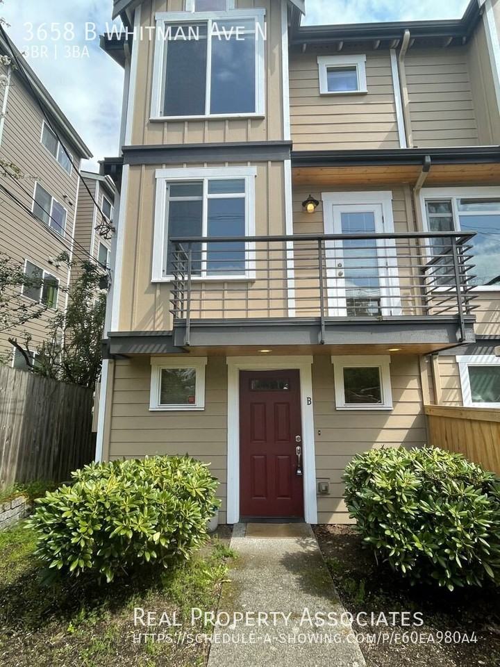 3658 Whitman Ave N Apt B - Photo 2 of 14