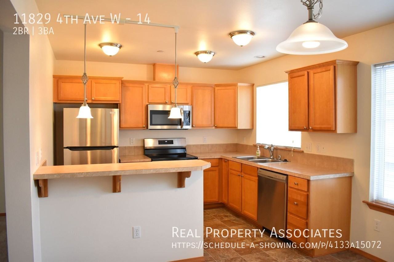 11829 4th Ave W #14 - Photo 7 of 20