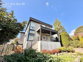 featured image of 4723 8th Ave Ne