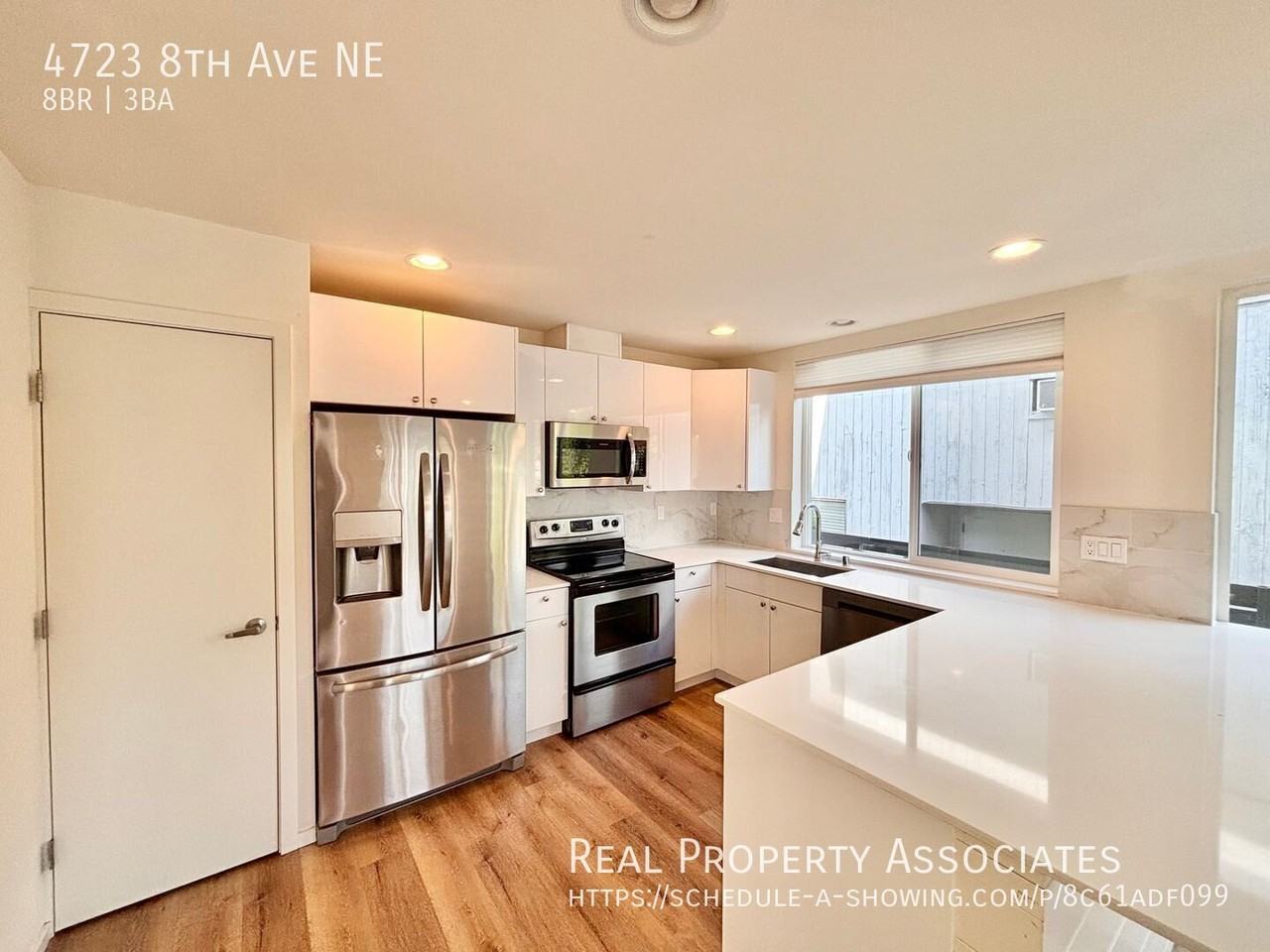 4723 8th Ave Ne - Photo 6 of 19