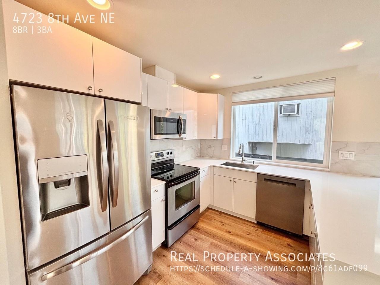 4723 8th Ave Ne - Photo 7 of 19