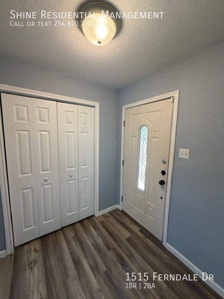1515 Ferndale Dr - Photo 3 of 24
