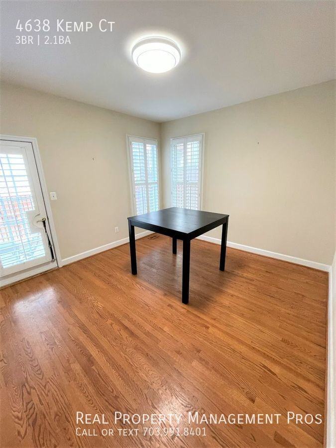 4638 Kemp Ct - Photo 7 of 17