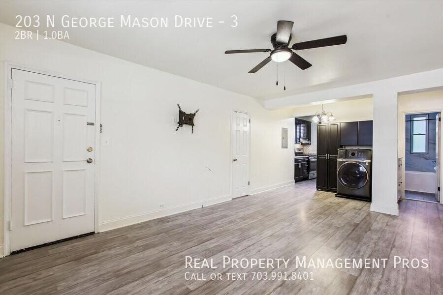 203 N George Mason Dr #3 - Photo 5 of 37