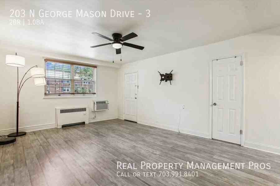 203 N George Mason Dr #3 - Photo 6 of 37