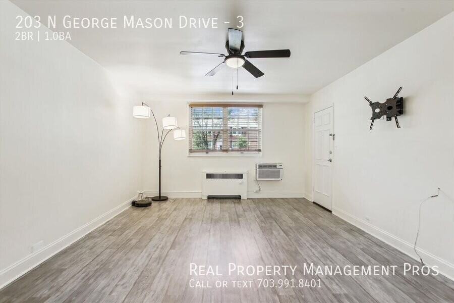 203 N George Mason Dr #3 - Photo 7 of 37