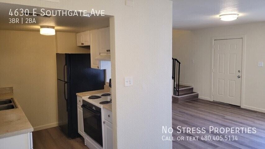 4630 E Southgate Ave - Photo 4 of 19