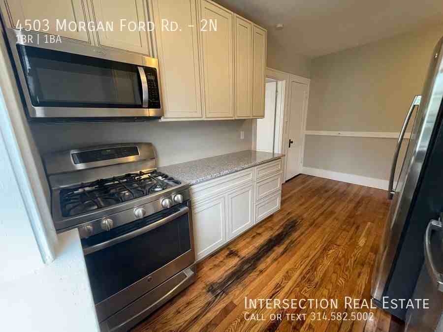 4503 Morganford Rd #2N - Photo 7 of 14