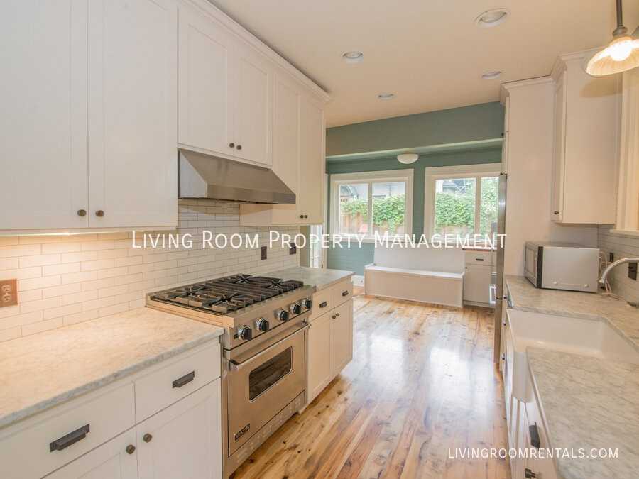 1417 Ne Stanton St - Photo 4 of 28