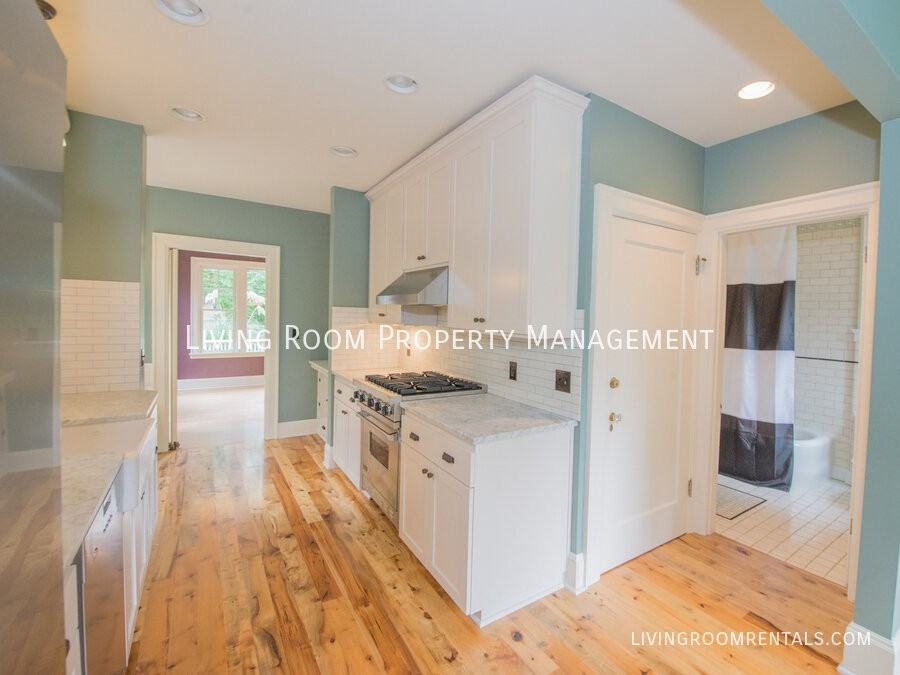 1417 Ne Stanton St - Photo 7 of 28