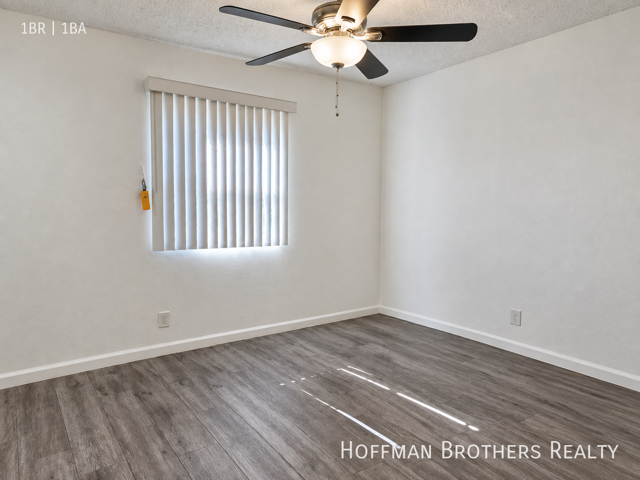 2621 Brighton Ave #14 - Photo 4 of 10