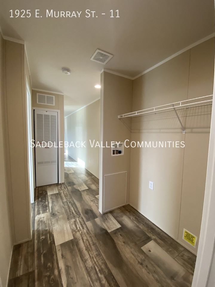 1925 E Murray St #11 - Photo 5 of 14