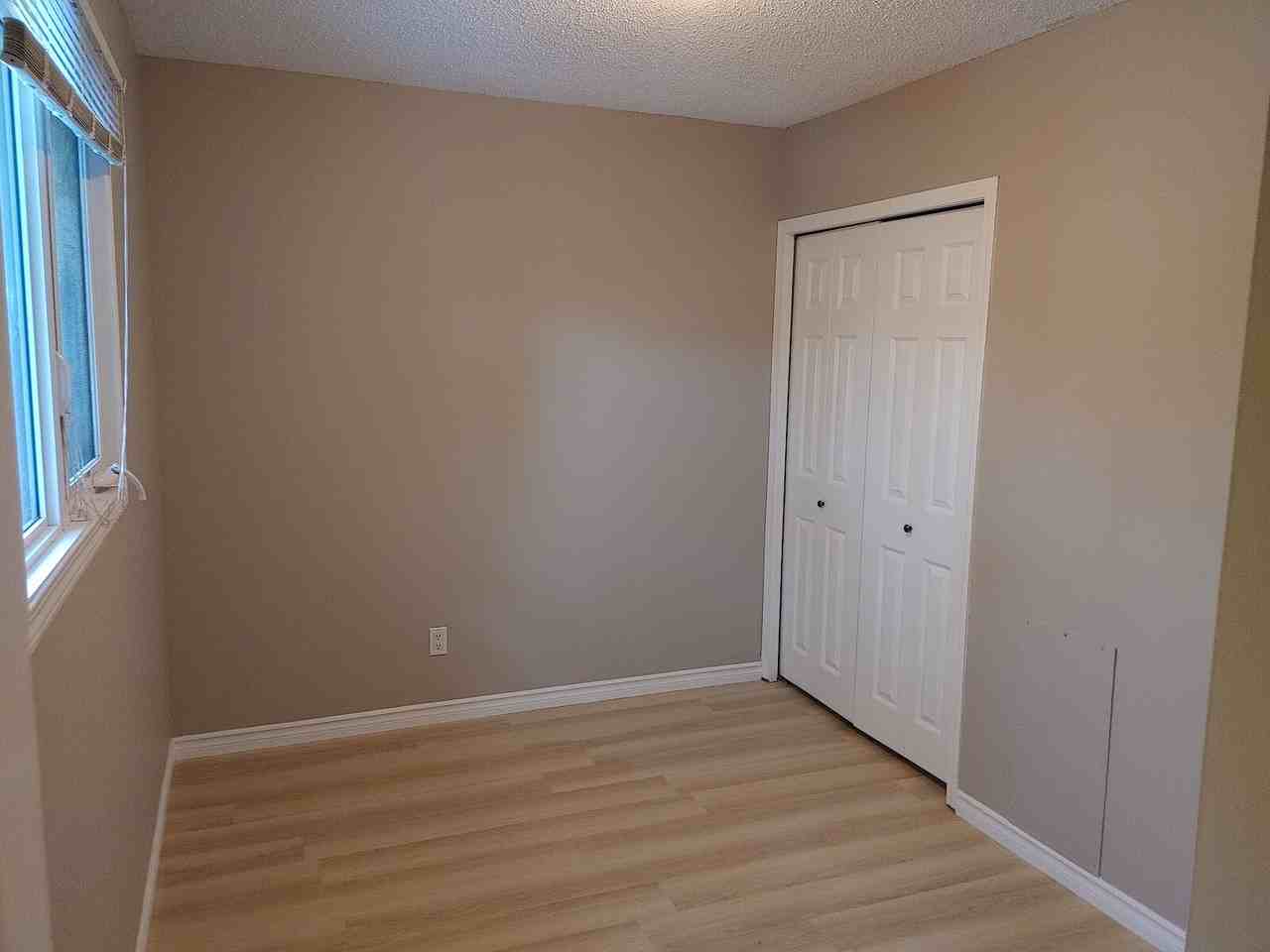 304 -304 Spruce Glen - Photo 2 of 10