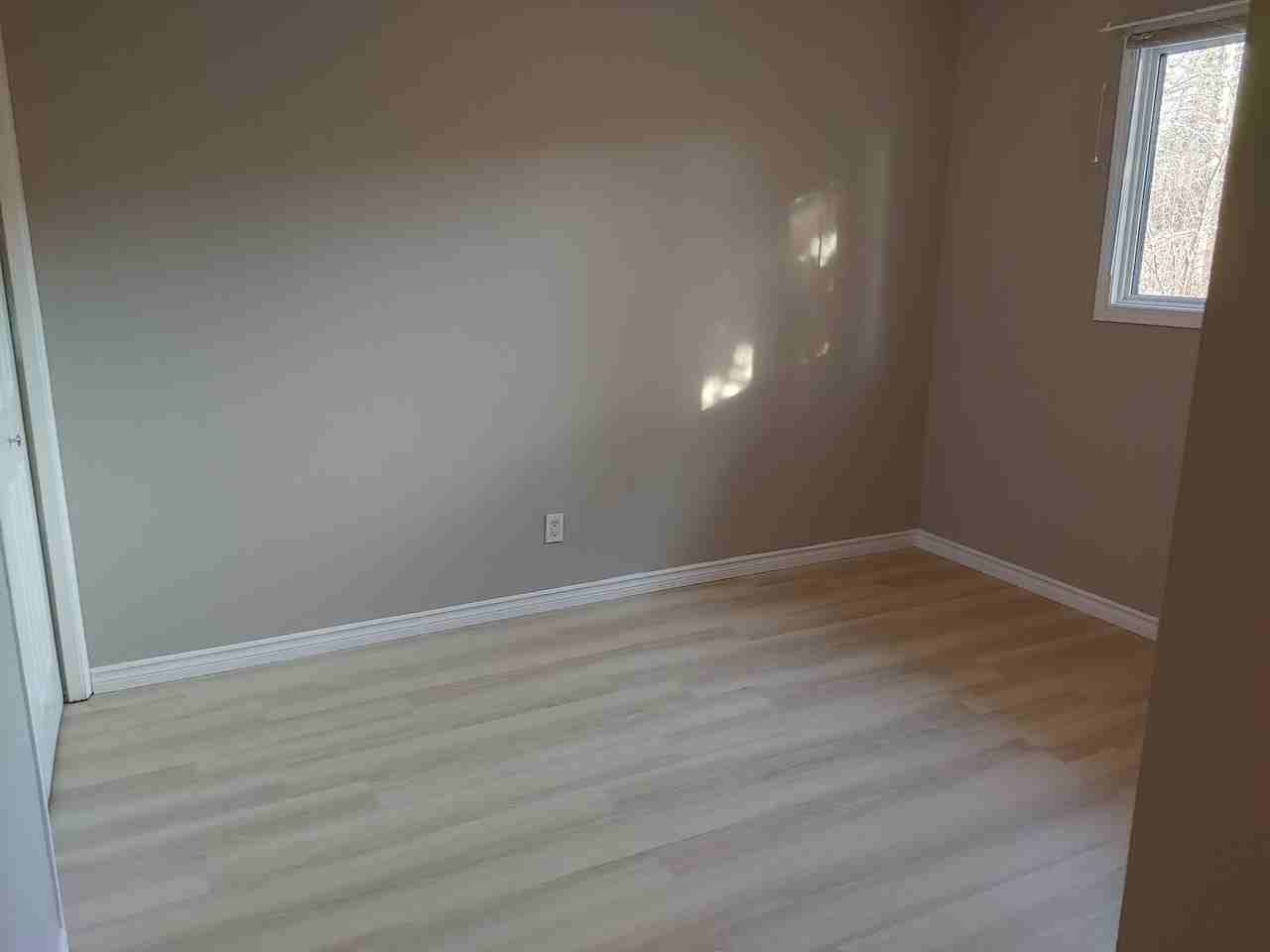 304 -304 Spruce Glen - Photo 6 of 10