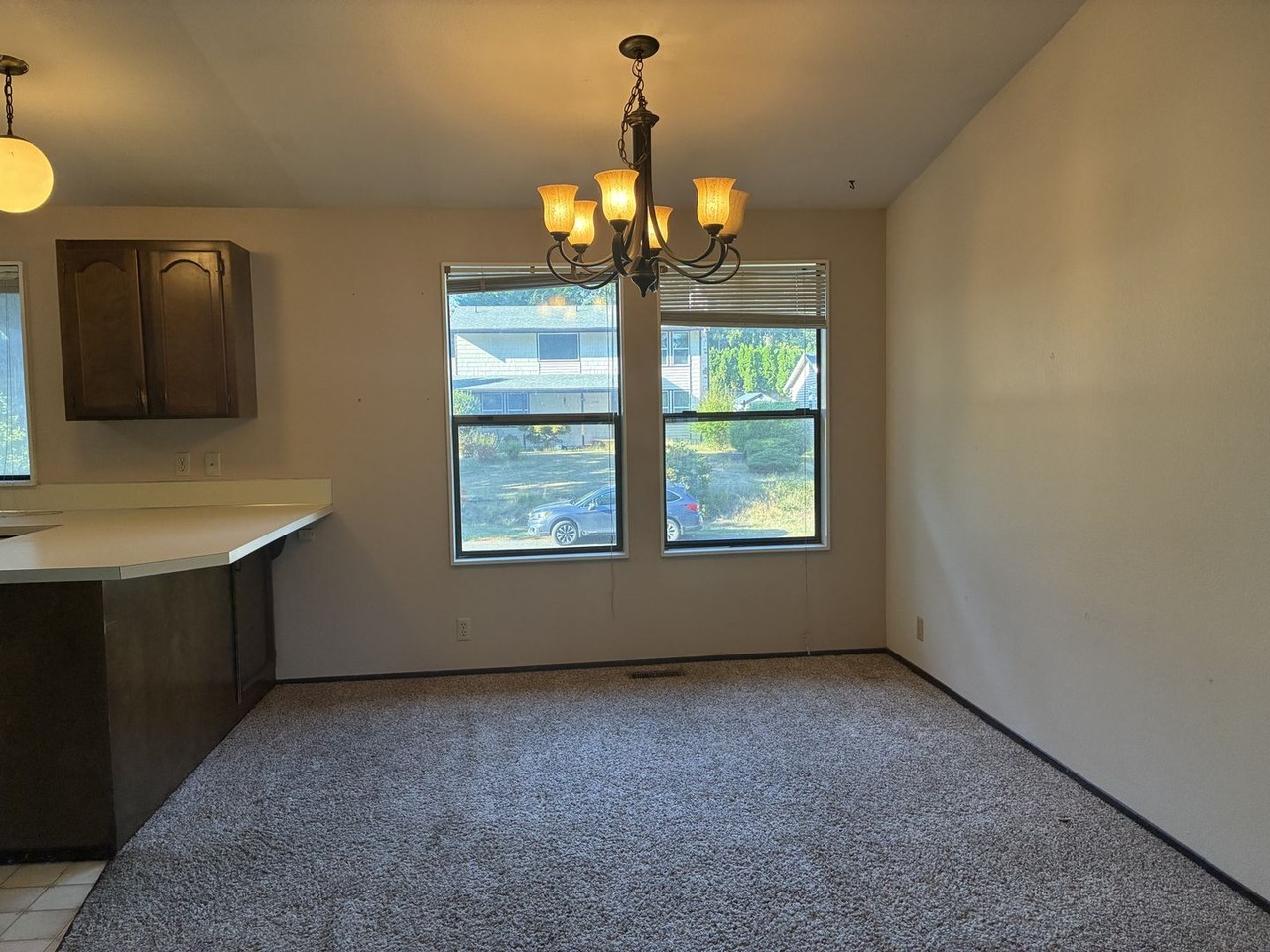1335 Sommerset Ct - Photo 5 of 27