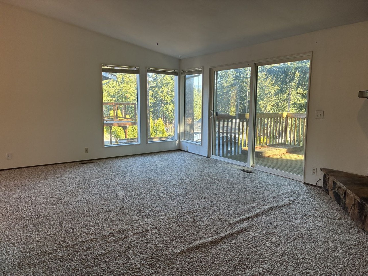 1335 Sommerset Ct - Photo 6 of 27