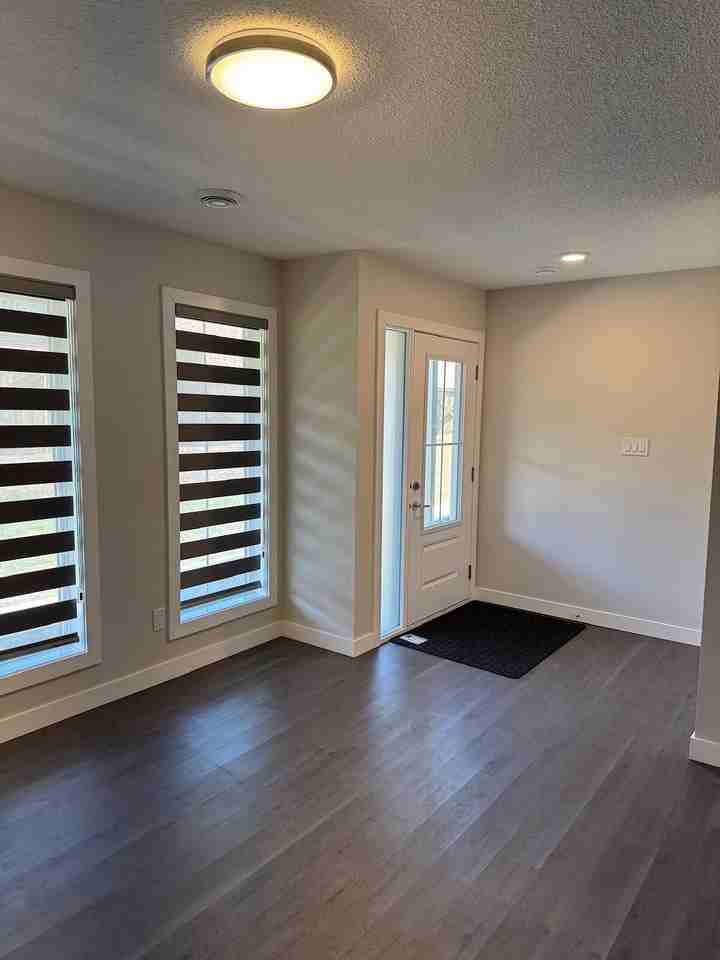 1051 - 1051 Graydon Hill Boulevard Southwest - Photo 2 of 26