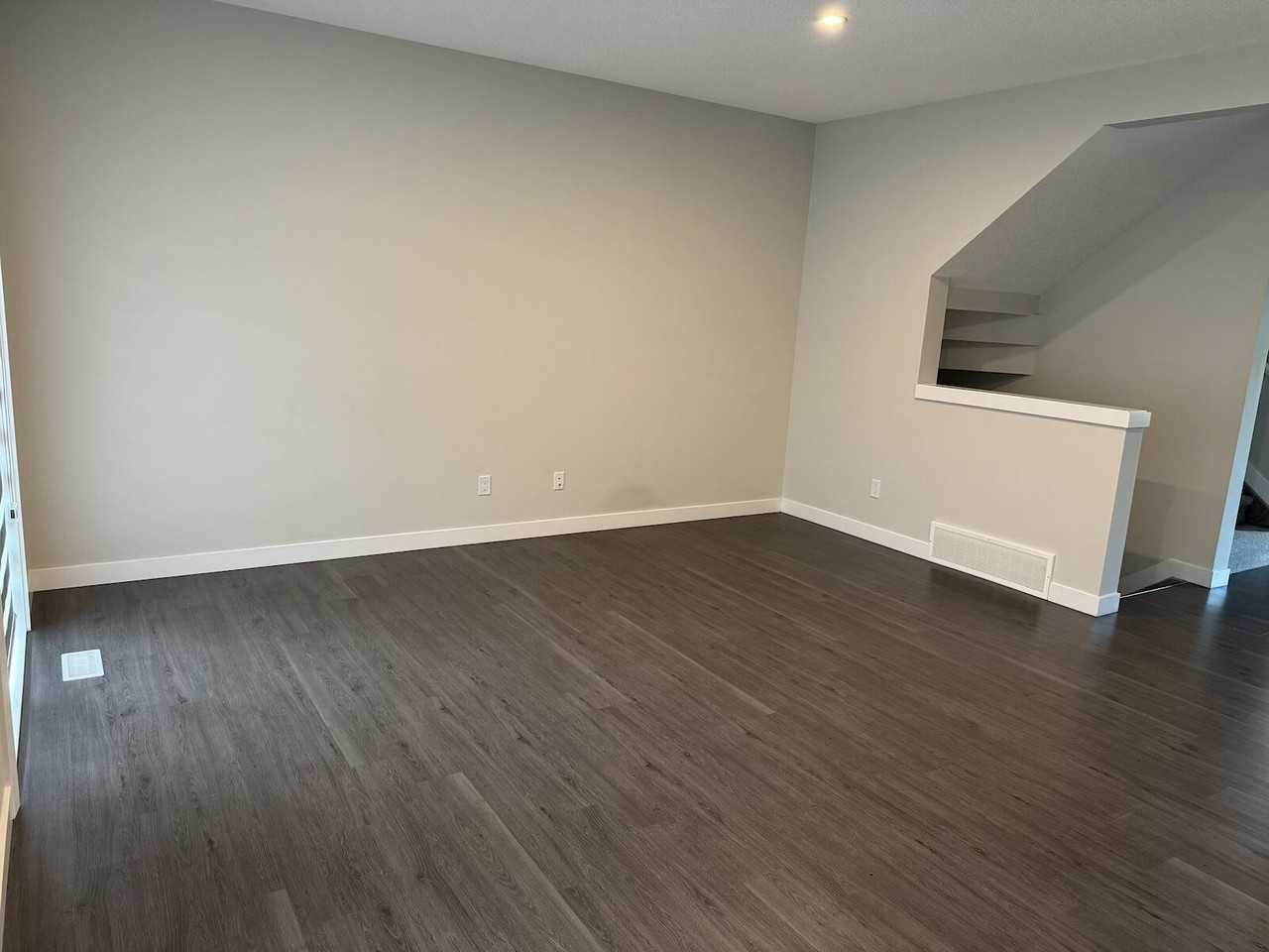 1051 - 1051 Graydon Hill Boulevard Southwest - Photo 5 of 26