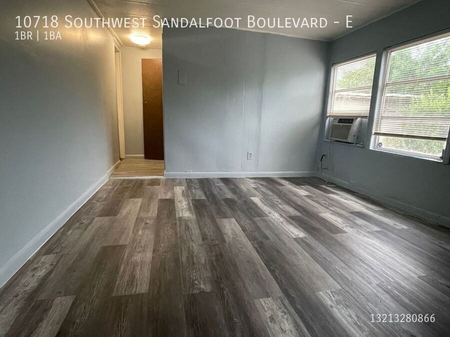 10718 Sandalfoot Blvd W #E - Photo 3 of 7