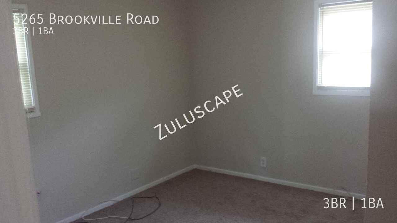 5265 Brookville Rd - Photo 5 of 6