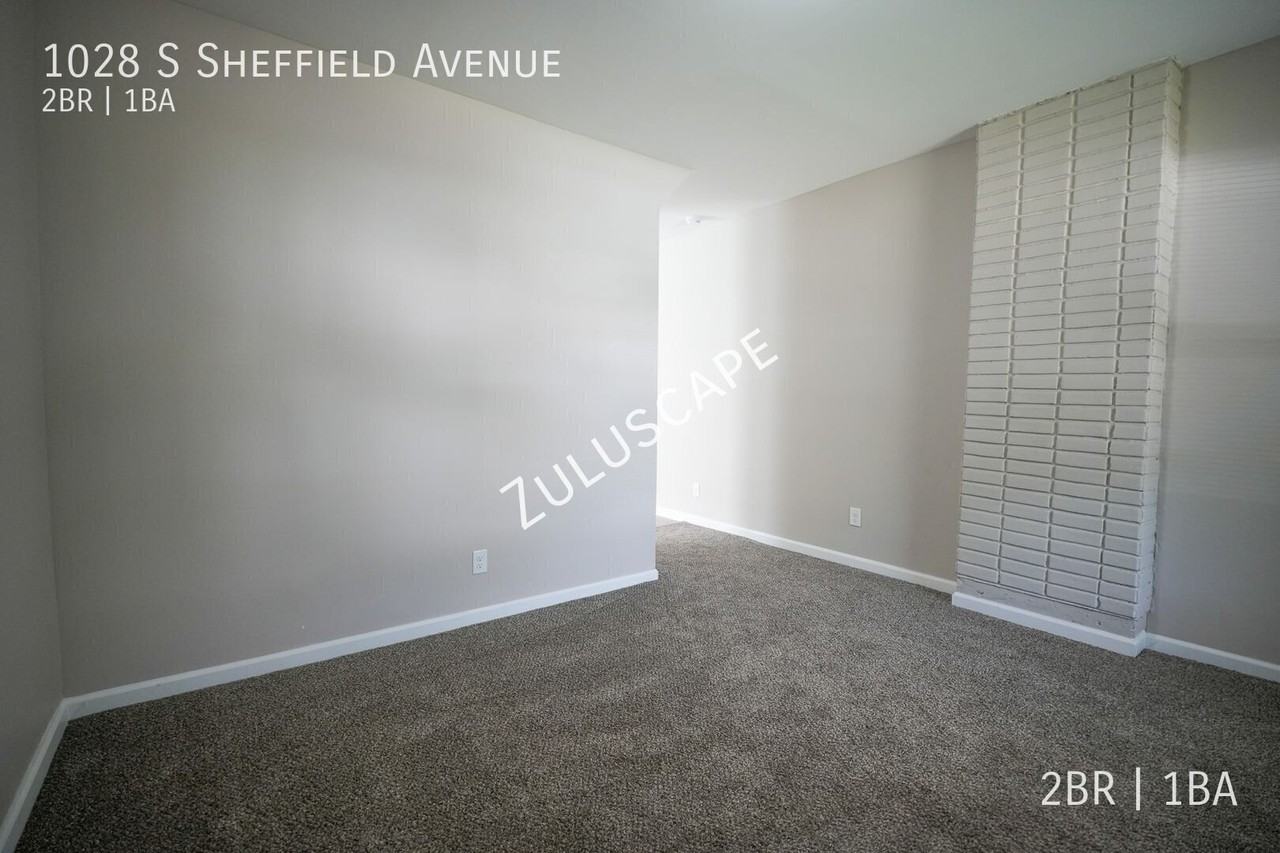 1028 S Sheffield Ave - Photo 2 of 18