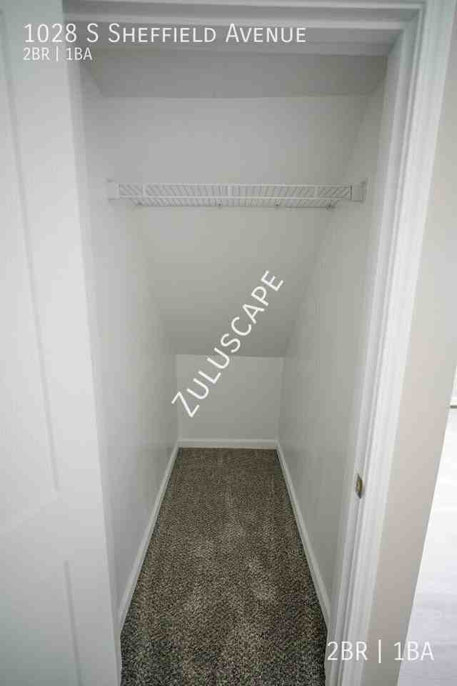 1028 S Sheffield Ave - Photo 4 of 18