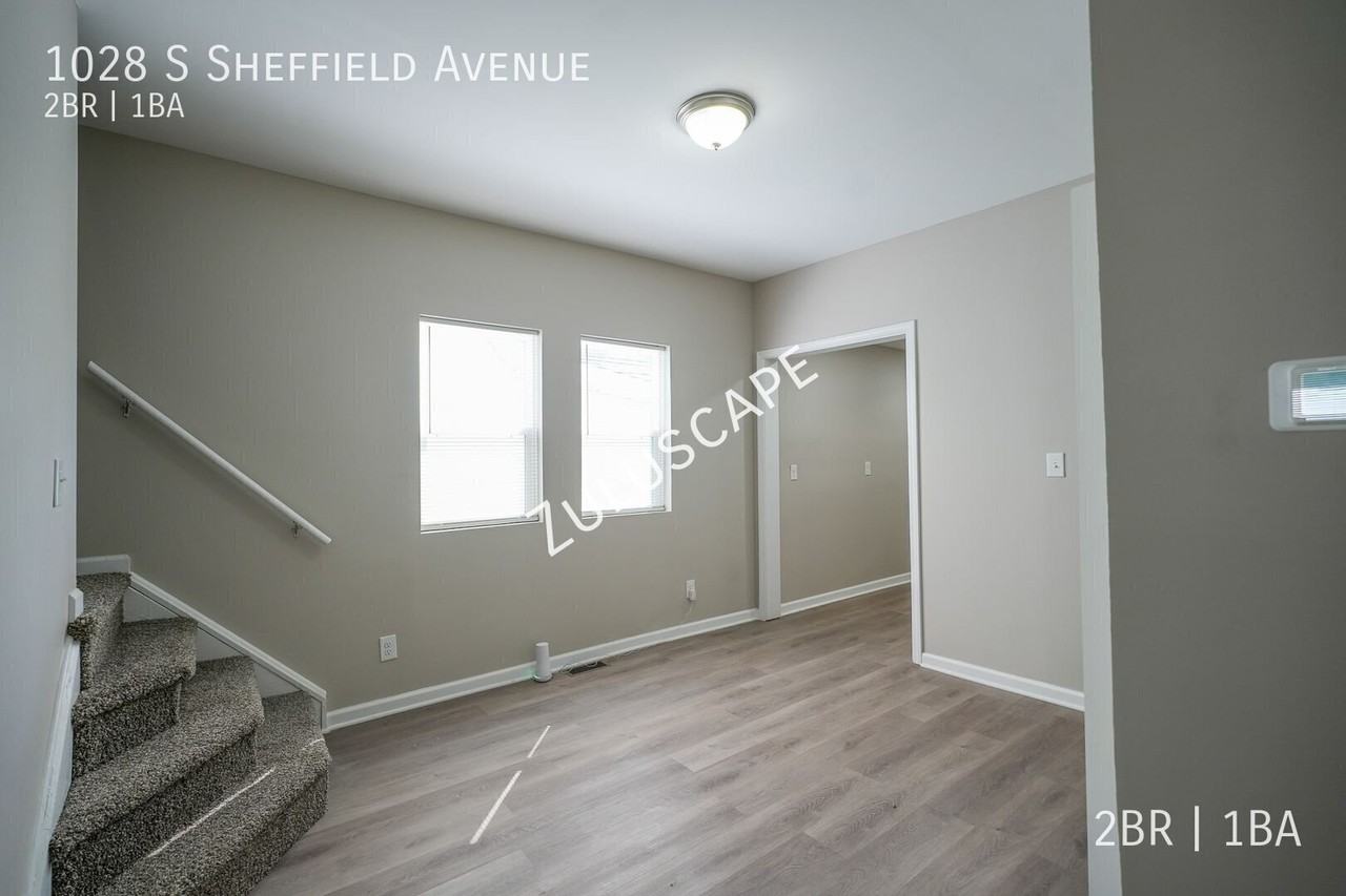 1028 S Sheffield Ave - Photo 5 of 18