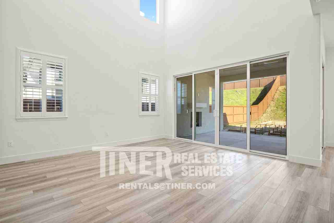 5019 Murieta Pl - Photo 5 of 50