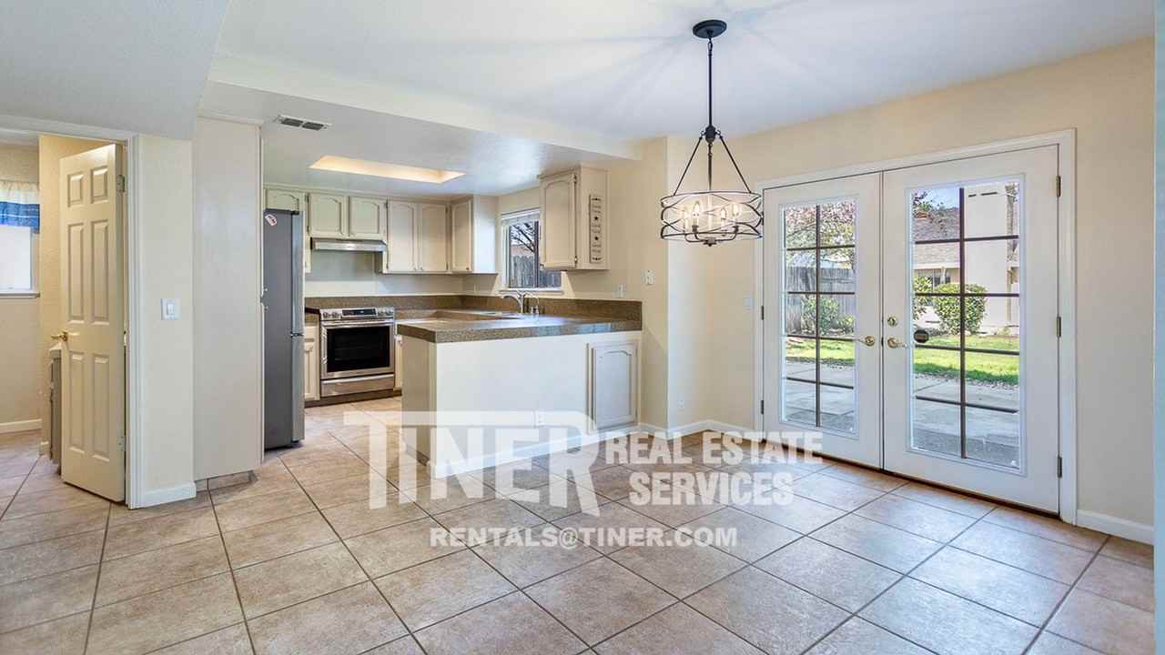 1036 Mcrae Way - Photo 3 of 41