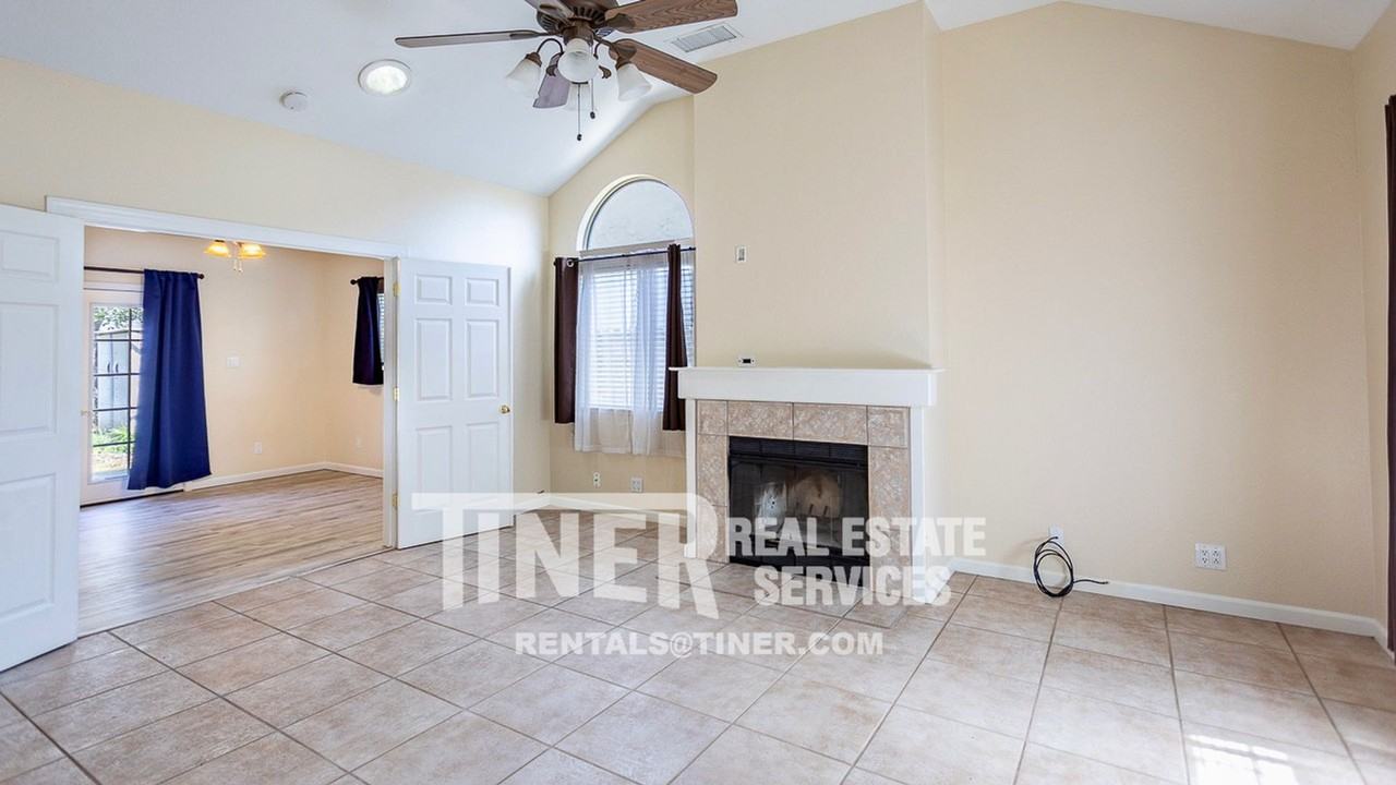 1036 Mcrae Way - Photo 5 of 41