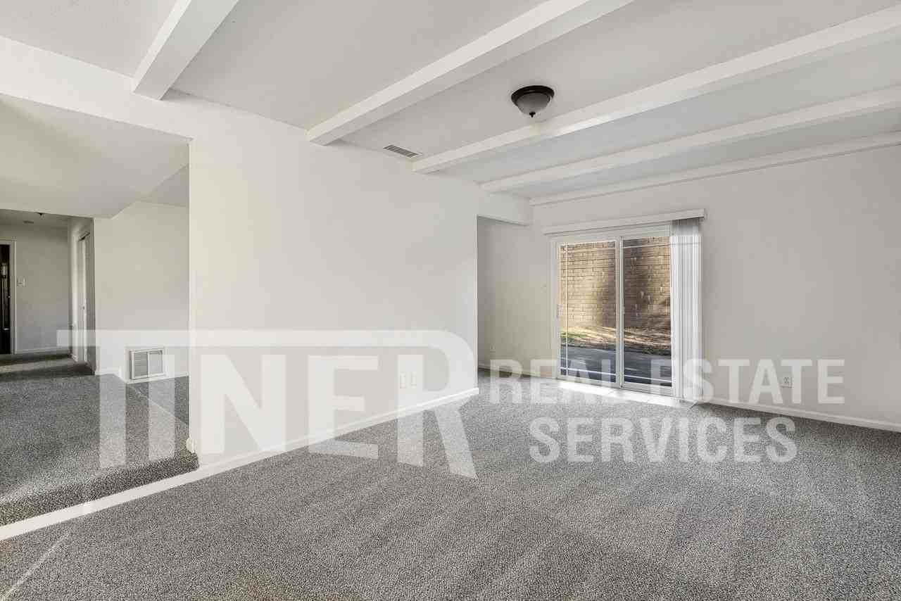 2800 Sarina Ct - Photo 2 of 24