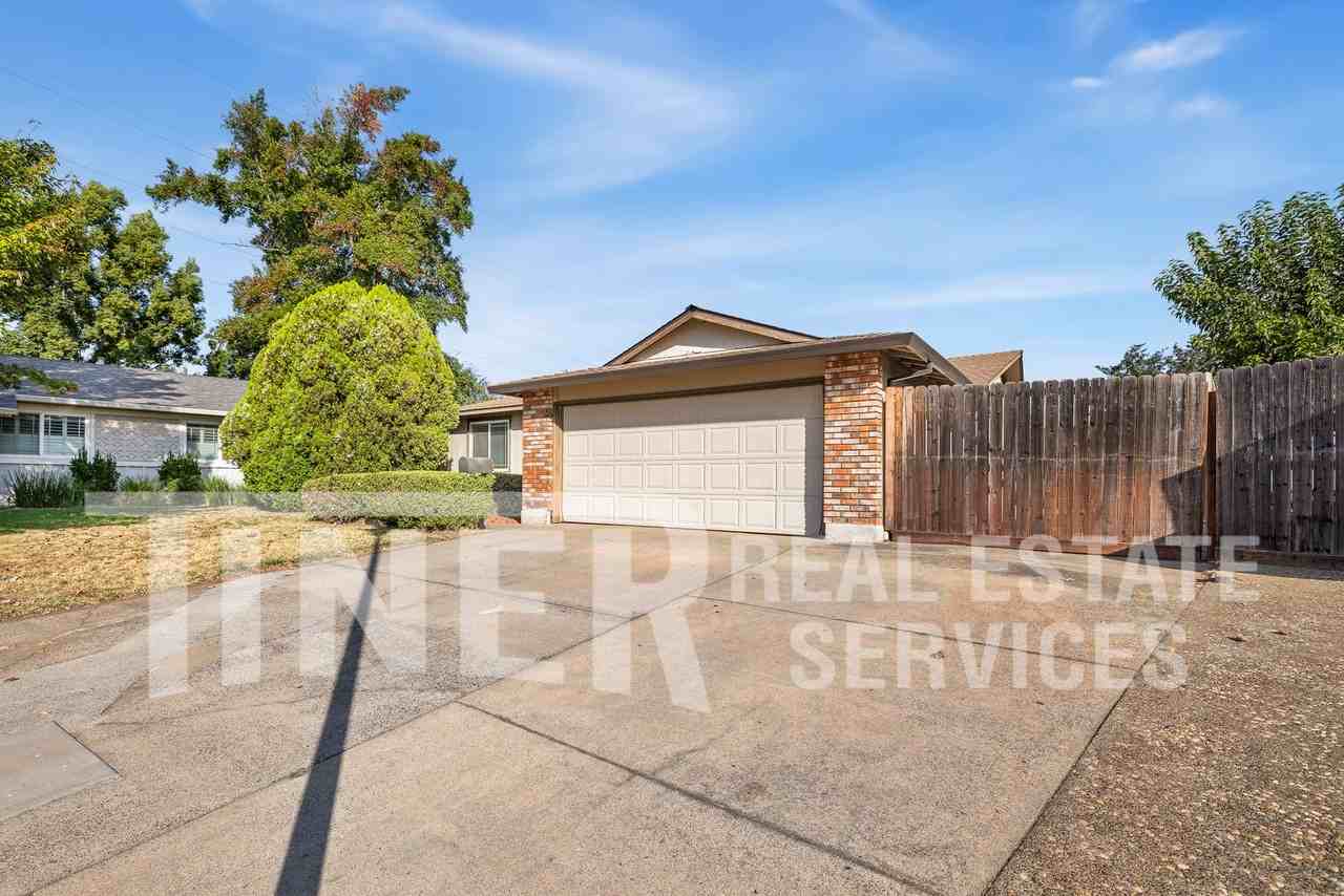 2800 Sarina Ct - Photo 4 of 24