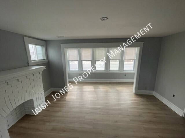 944 E Lovejoy St #REAR - Photo 5 of 11