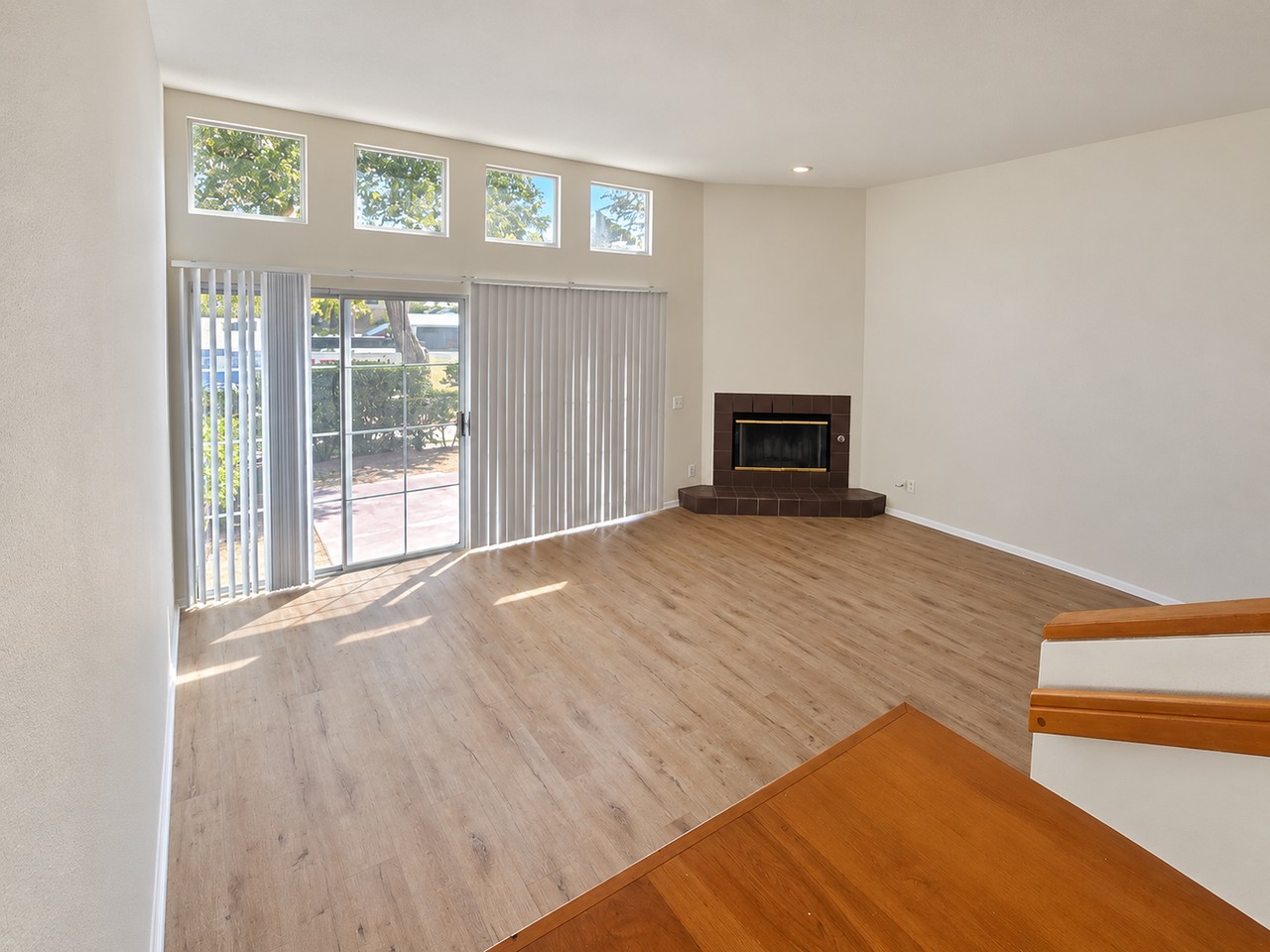 1874 Oliver Ave - Photo 2 of 21