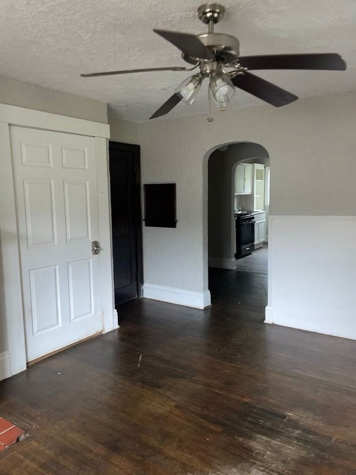 529 Nancy Street - Photo 6 of 10