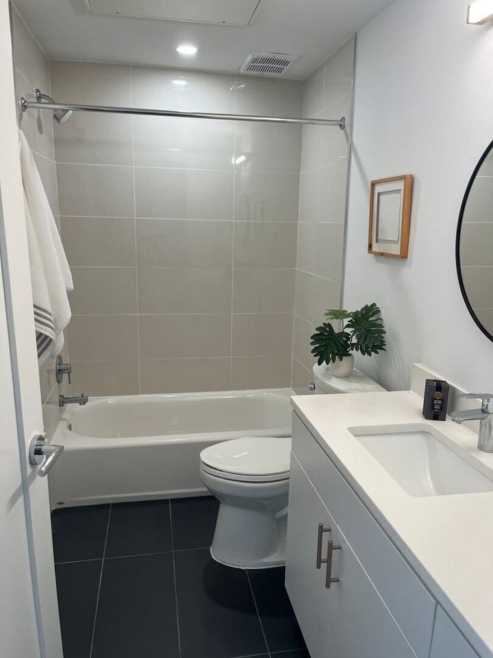 2310 4th St Ne - Photo 2 of 10