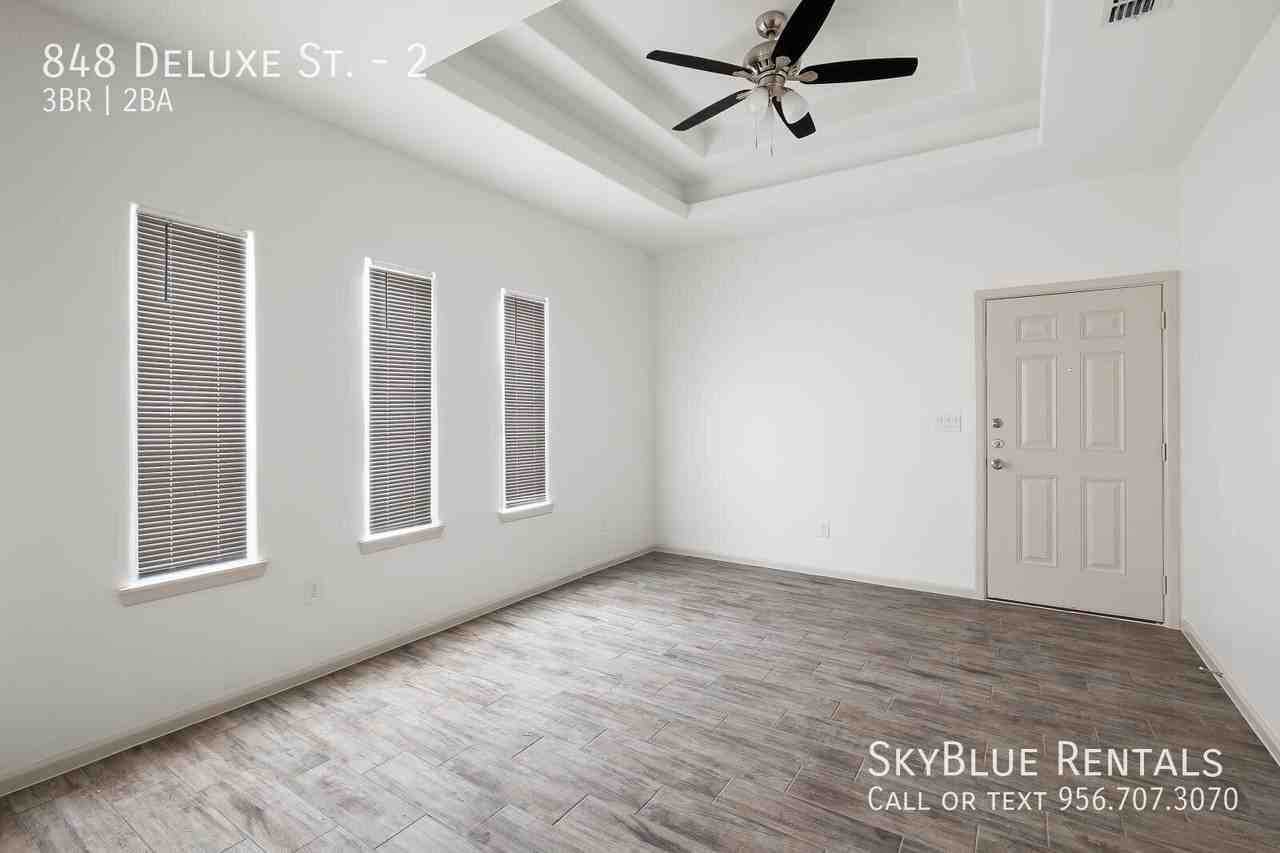 848 Deluxe St #2 - Photo 3 of 15