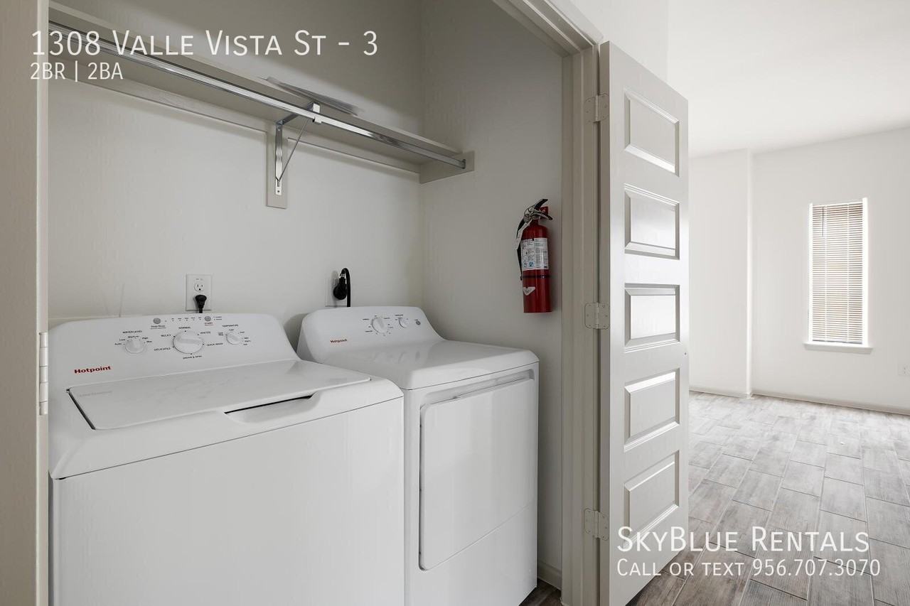 1308 Valle Vista St #3 - Photo 6 of 10